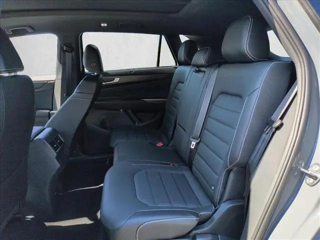 2026 Volkswagen Atlas Cross Sport SEL R-Line Black