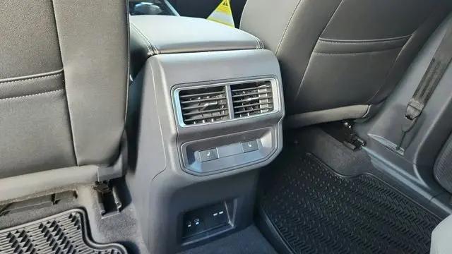 2026 Volkswagen Atlas Cross Sport SEL R-Line Black
