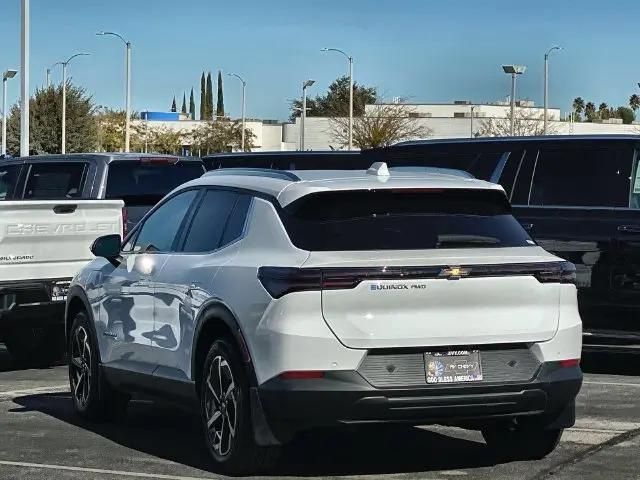 2026 Chevrolet Equinox LT 2