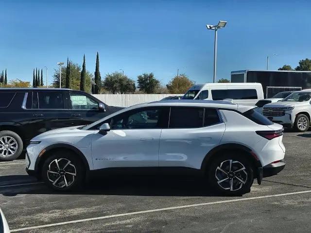 2026 Chevrolet Equinox LT 2