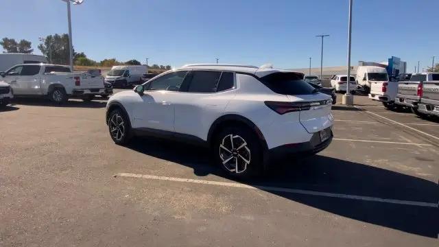 2026 Chevrolet Equinox LT 2