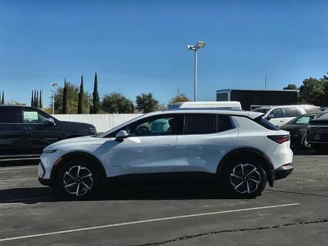 2026 Chevrolet Equinox LT 2