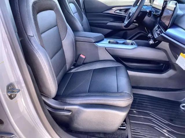2026 Chevrolet Equinox LT 2