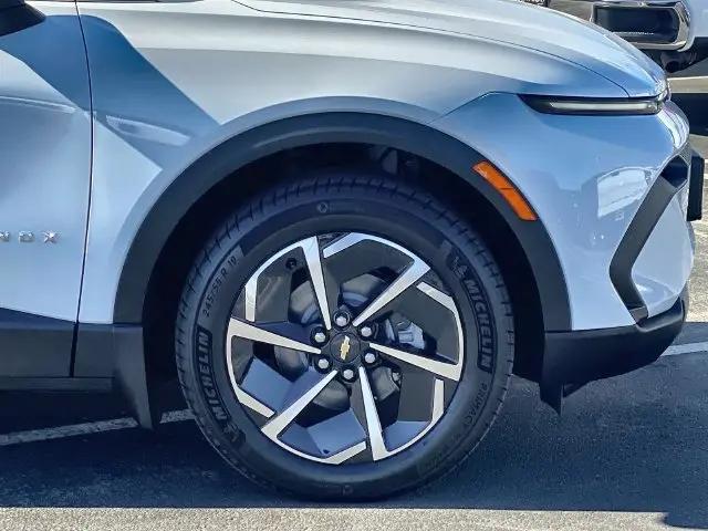 2026 Chevrolet Equinox LT 2