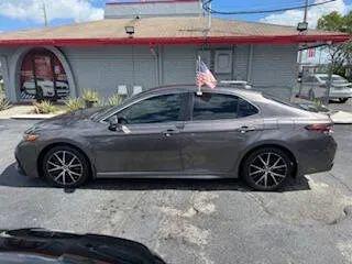 2022 Toyota Camry SE