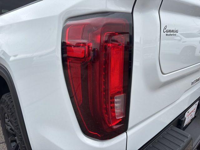 2023 GMC Sierra 1500 4WD Crew Cab Short Box AT4X