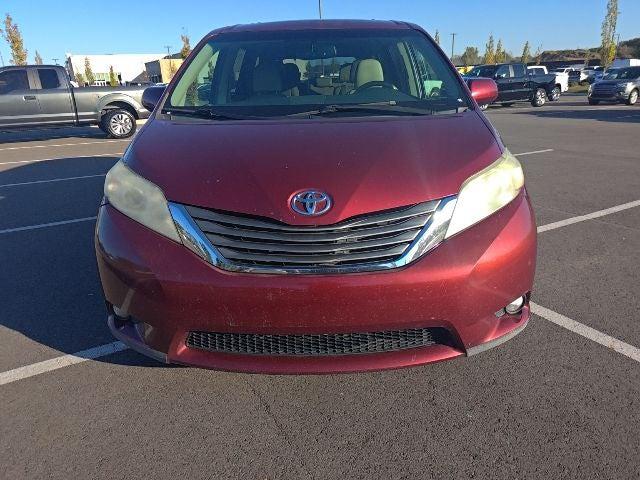 2014 Toyota Sienna XLE V6 8 Passenger 2014 Toyota Sienna XLE V6 8 Passenger