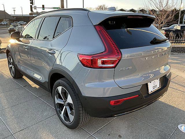 2026 Volvo XC40 B5 Plus
