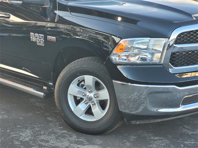 2020 RAM 1500 Classic SLT Crew Cab 4x2 64 Box 2020 RAM 1500 Classic SLT Crew Cab 4x2 64 Box