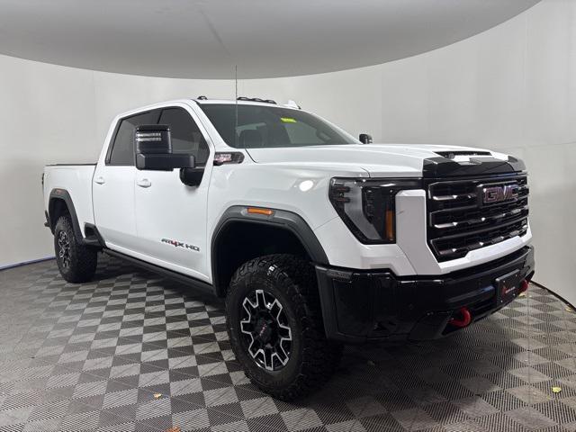 2025 GMC Sierra 2500HD 4WD Crew Cab Standard Bed AT4X