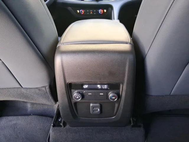 2024 Buick Enclave Essence FWD