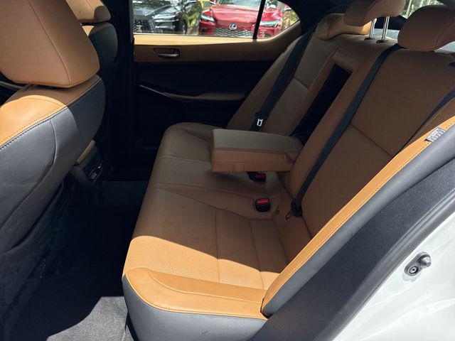 2024 Lexus IS 300 300
