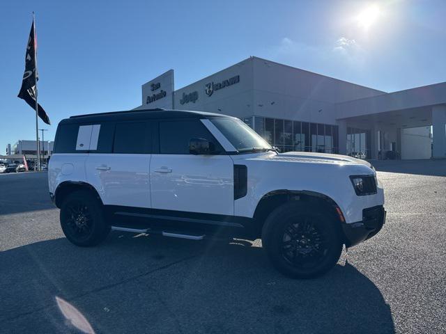 2023 Land Rover Defender 110 X-Dynamic SE