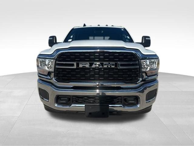 2024 RAM 3500 Tradesman Crew Cab 4x4 8 Box 2024 RAM 3500 Tradesman Crew Cab 4x4 8 Box