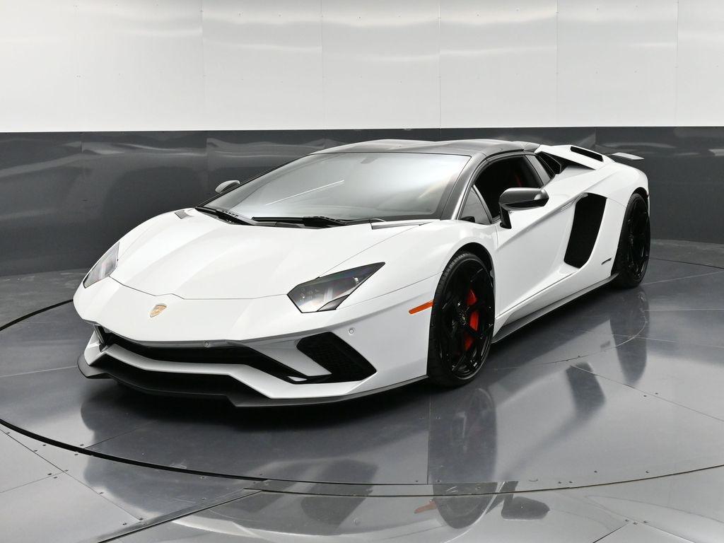 /2019 Lamborghini Aventador-S