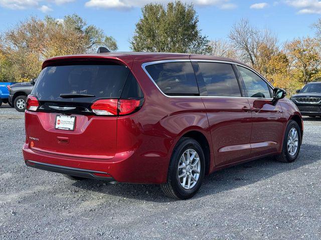 2026 Chrysler Voyager LX