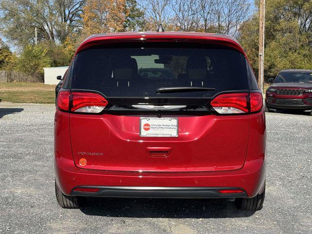 2026 Chrysler Voyager LX
