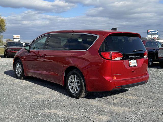 2026 Chrysler Voyager LX