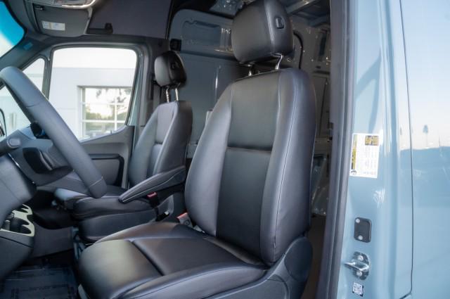 2026 Mercedes-Benz Sprinter Crew Van Standard Roof 4-Cyl Diesel HO
