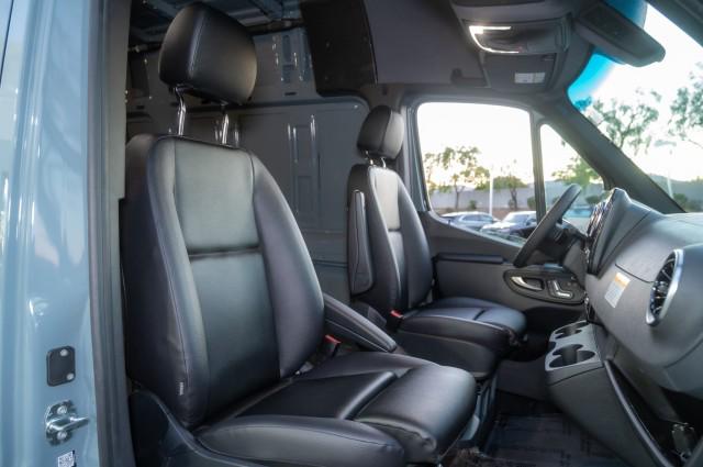 2026 Mercedes-Benz Sprinter Crew Van Standard Roof 4-Cyl Diesel HO