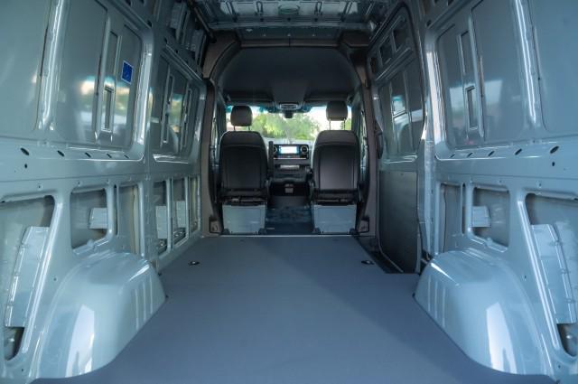 2026 Mercedes-Benz Sprinter Crew Van Standard Roof 4-Cyl Diesel HO