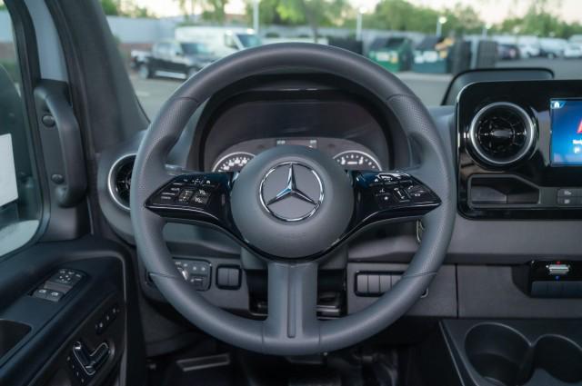 2026 Mercedes-Benz Sprinter Crew Van Standard Roof 4-Cyl Diesel HO