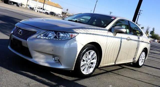 2014 Lexus ES 300h Base for sale in BAKERSFIELD, CA