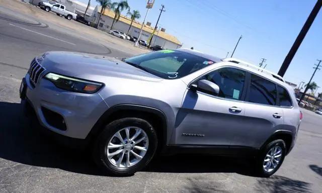 2019 Jeep Cherokee Latitude FWD for sale in BAKERSFIELD, CA