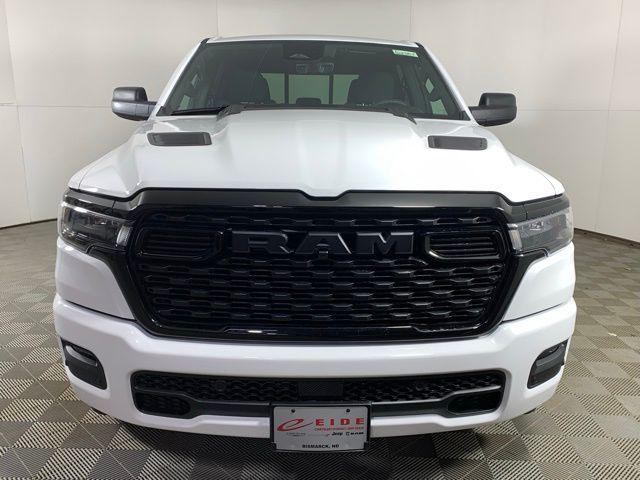 2026 RAM 1500 RAM 1500 EXPRESS CREW CAB 4X4 57 BOX