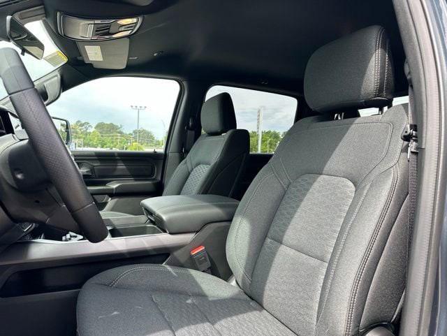 2026 Ram 1500 Express Crew Cab 4x4 5'7" Box