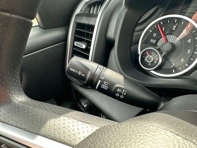 2026 Ram 1500 Express Crew Cab 4x4 5'7" Box