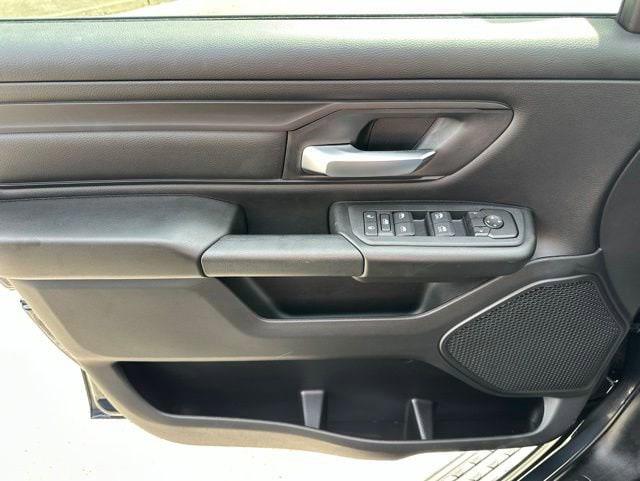 2026 Ram 1500 Express Crew Cab 4x4 5'7" Box