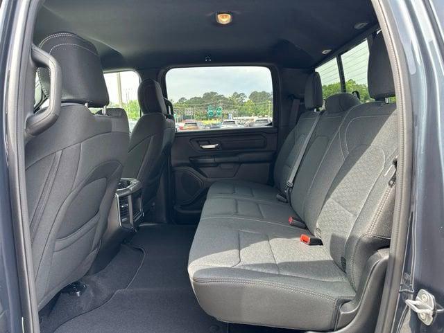 2026 Ram 1500 Express Crew Cab 4x4 5'7" Box