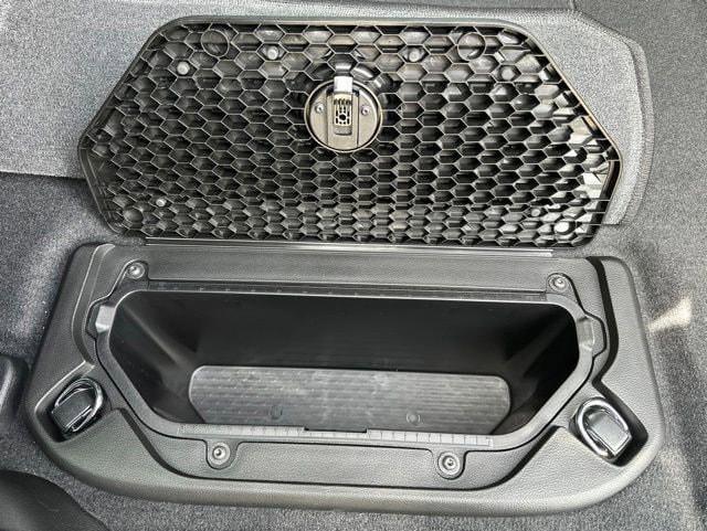 2026 Ram 1500 Express Crew Cab 4x4 5'7" Box
