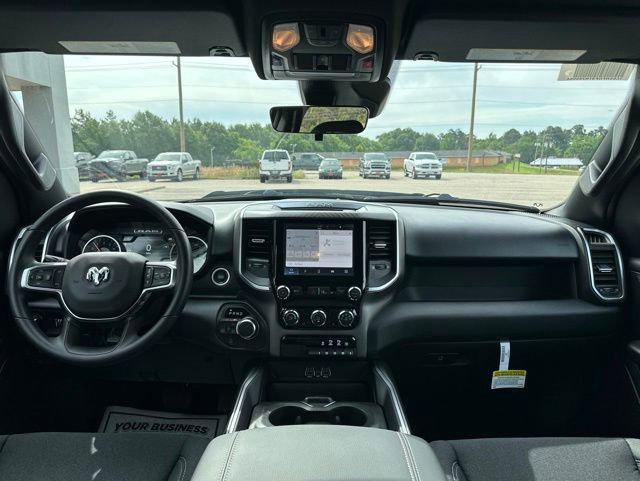 2026 Ram 1500 Express Crew Cab 4x4 5'7" Box