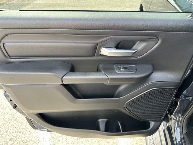 2026 Ram 1500 Express Crew Cab 4x4 5'7" Box