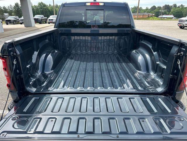 2026 Ram 1500 Express Crew Cab 4x4 5'7" Box