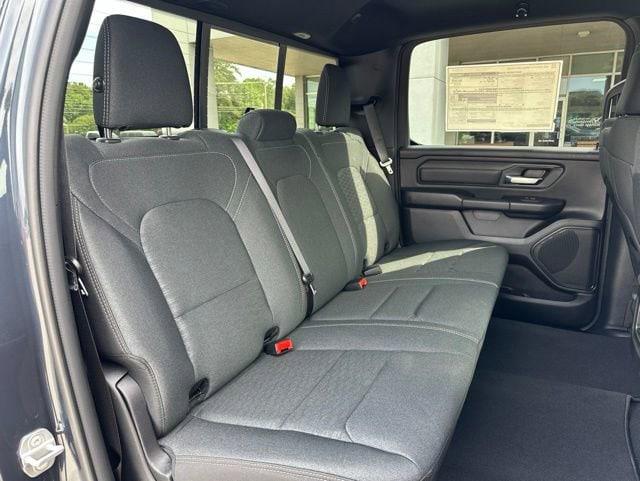 2026 Ram 1500 Express Crew Cab 4x4 5'7" Box