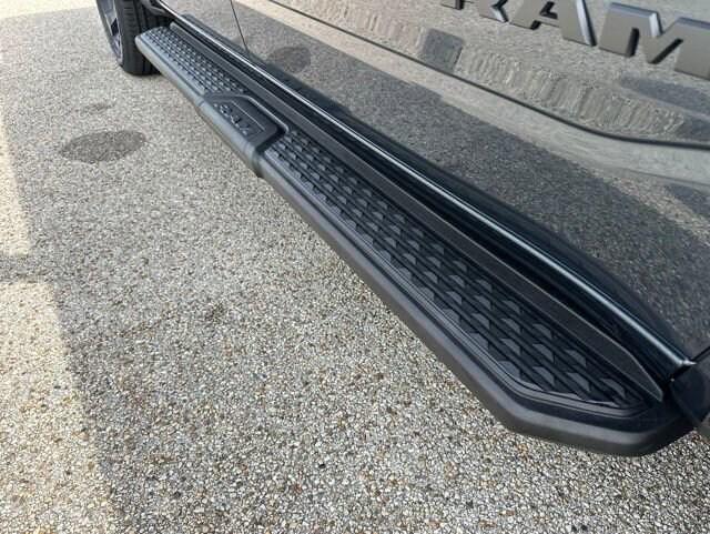 2026 Ram 1500 Express Crew Cab 4x4 5'7" Box