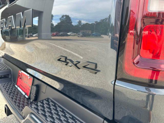 2026 Ram 1500 Express Crew Cab 4x4 5'7" Box