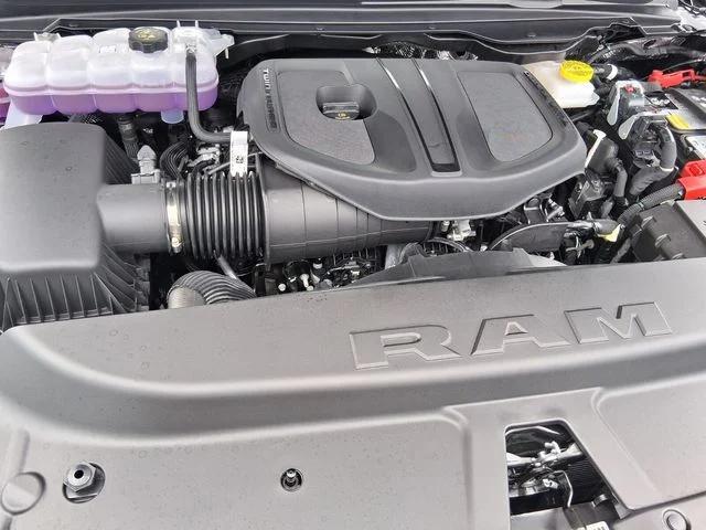 2026 Ram 1500 Big Horn Crew Cab 4x4 5'7" Box