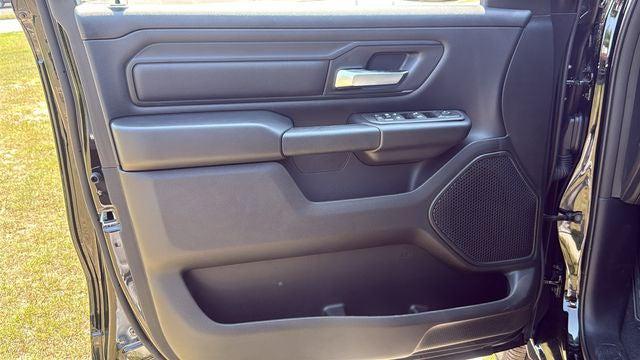 2026 Ram 1500 Express Crew Cab 4x4 5'7" Box