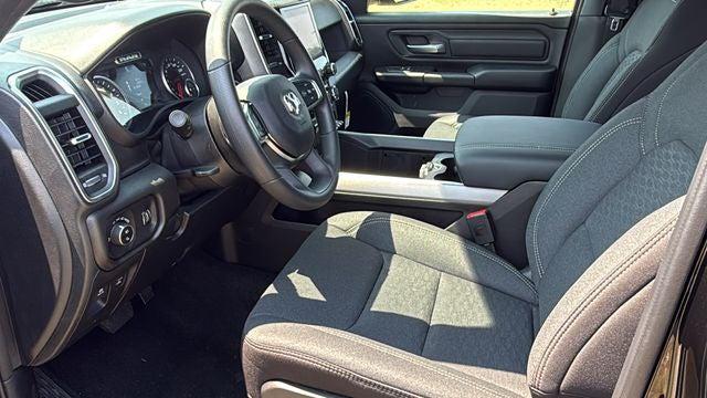 2026 Ram 1500 Express Crew Cab 4x4 5'7" Box