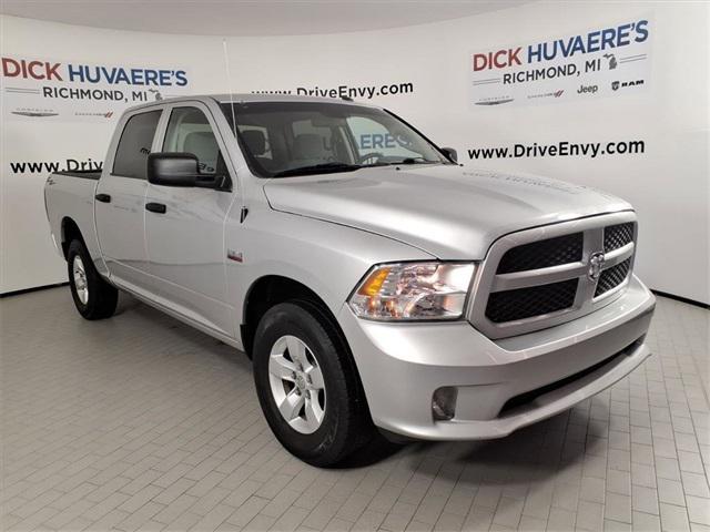 2018 RAM 1500 Express Crew Cab 4x4 57 Box 2018 RAM 1500 Express Crew Cab 4x4 57 Box