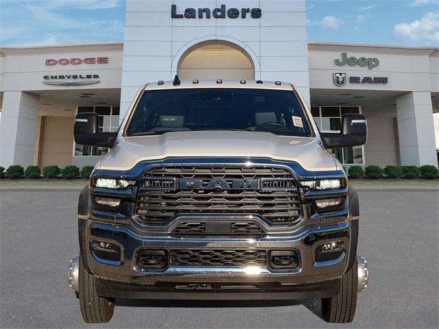 2026 RAM Ram 5500 Chassis Cab RAM 5500 TRADESMAN CHASSIS CREW CAB 4X4 84 CA 2026 RAM Ram 5500 Chassis Cab RAM 5500 TRADESMAN CHASSIS CREW CAB 4X4 84 CA