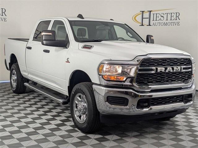 2024 RAM 2500 Tradesman Crew Cab 4x4 64 Box