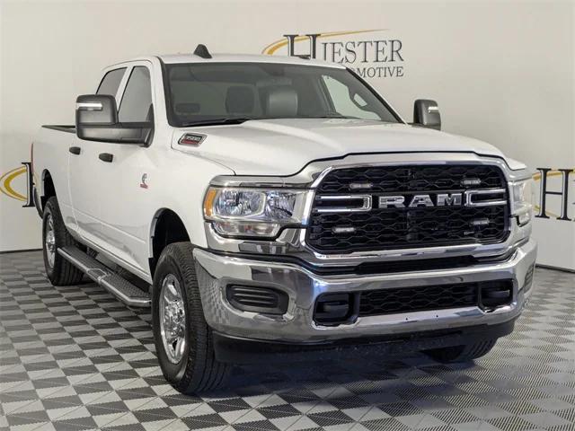 2024 RAM 3500 Tradesman Crew Cab 4x4 64 Box 2024 RAM 3500 Tradesman Crew Cab 4x4 64 Box