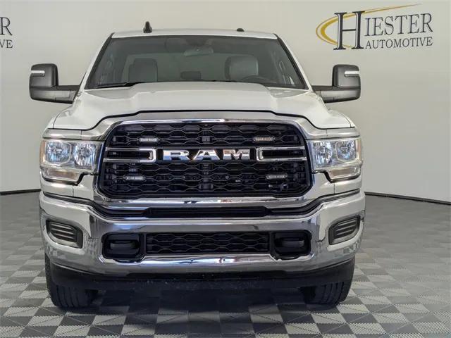 2024 RAM 3500 Tradesman Crew Cab 4x4 64 Box 2024 RAM 3500 Tradesman Crew Cab 4x4 64 Box