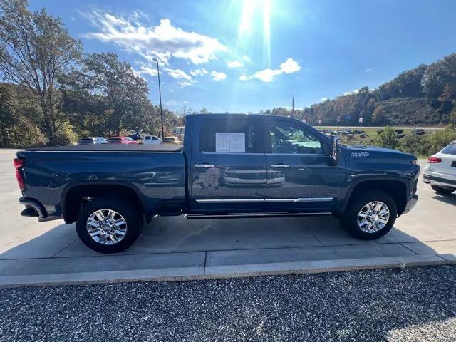 2025 Chevrolet Silverado 2500HD 4WD Crew Cab Standard Bed High Country