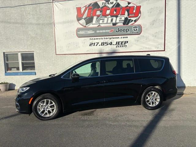 2024 Chrysler Pacifica Touring L 2024 Chrysler Pacifica Touring L